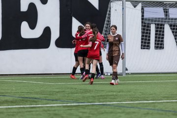 Bild 234 - wBJ FC St. Pauli - Walddoerfer SV : Ergebnis: 3:4
